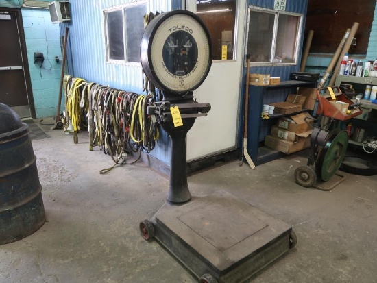 Toledo 2000 lb. Floor Scale