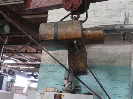Yale 1/2 Ton Chain Hoist (by Lot #186)