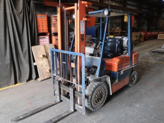 Toyota 5000 lb. LP Forklift Model 42-5FG25, S/N 405FG25-40354, 2-Stage Mast, 6944 hours indicated