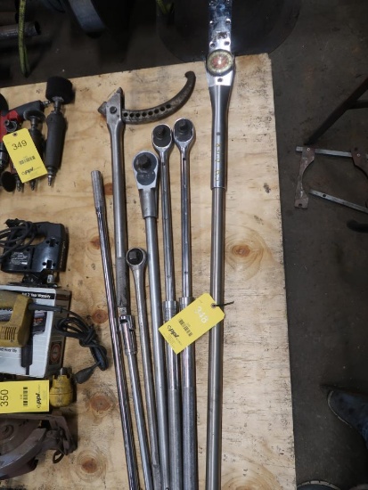LOT: (1) Snap-On 1000 lb. Torque Wrench, Assorted Socket Wrenches