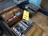 LOT: (2) Boring Heads, (1) Set of V-Blocks