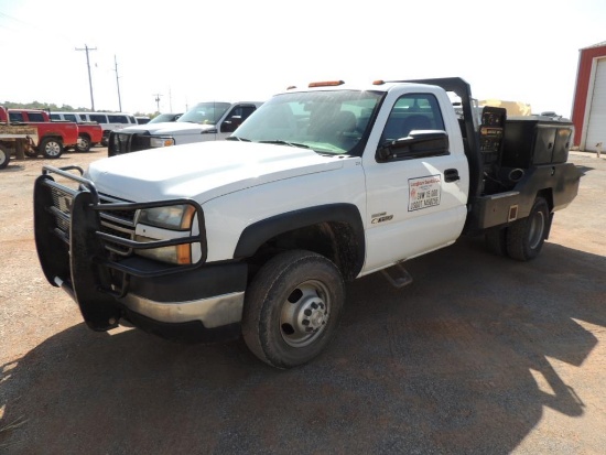 2006 Chevrolet 3500 Std. Cab, 4x4, 6.6 Duramax, Auto Trans, 9 Ft. Flat Bed, Lincoln Electric Vantage