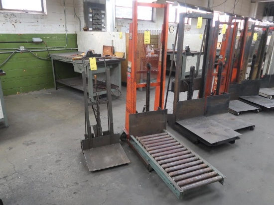LOT: 18 in. x 48 in. Roller Conveyor Mounted on 2-Wheel Manual Die Cart, LO