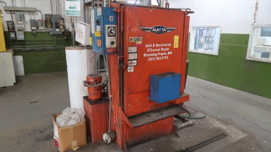 Alkota Industrial Parts Washer Model 412, S/N 0T1278, 800 lb. Capacity, Swi