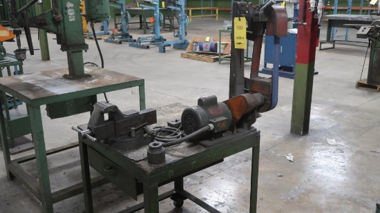 2 in. Vertical Belt Sander, with Portable Cart, 4 in. Vise, LOCATION: BAY 3