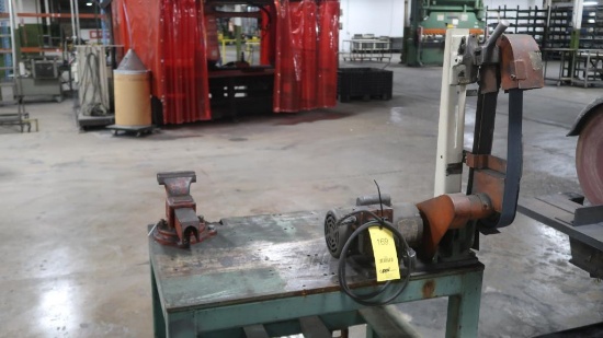 2 in. Vertical Belt Sander, with Steel Table, 5 in. Vise, LOCATION: BAY 3