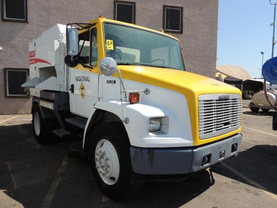 2000 Freightliner FL70 Sweeper Truck S/A, VIN # 1FV6HJBA7YHF15242, Elgin Broom Bear, Rear Right &