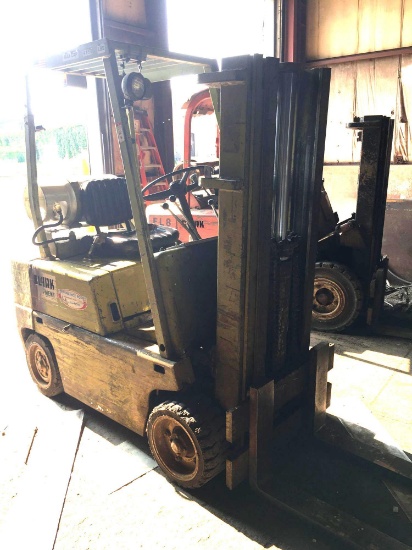 Clark LP Forklift Model 25-00-45, 4250 lb. Capacity