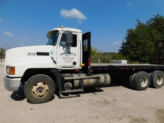 2003 Mack 22 ft. Flatbed Wood Deck Truck, VIN 1M1AA1BY13W150427, with Self Loading Forklift