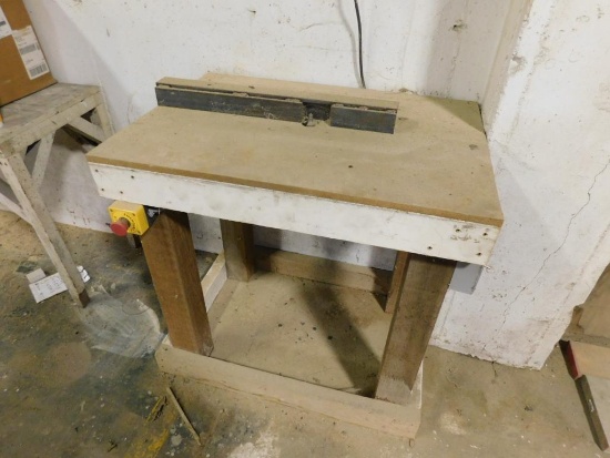 DeWalt Router w/Router Table