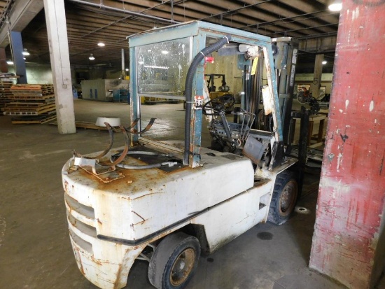 Nissan P60 LP Forklift, Triple Mast Side Shift "AS IS"