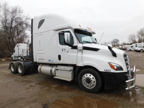 2018 Freightliner Cascadia 126 Sleeper Cab 6X4 Truck Tractor, Detroit Diesel DD15 14.8 L 505 HP