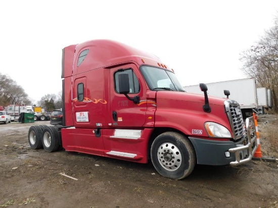 2016 Freightliner Cascadia 125 Sleeper Cab 6X4 Truck Tractor, Detroit Diesel DD15 14.8 L 445 HP