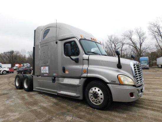 2013 Freightliner Cascadia 125 Sleeper Cab 6X4 Truck Tractor, Detroit Diesel DD15 14.8 L 455 HP