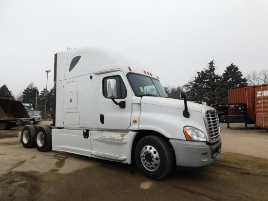 2013 Freightliner Cascadia 125 Sleeper Cab 6X4 Tractor Trailer, Detroit Diesel DD15 14.8 L 455 HP