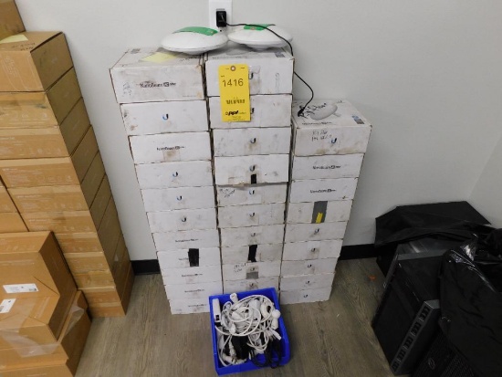 LOT: Assorted Nano Beam Wi-Fi Antennas