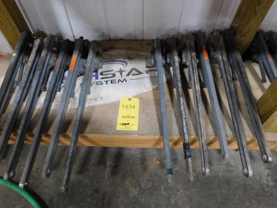 LOT: (12) Petol Surgrip Tongs