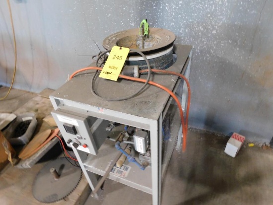LOT: Lead Melting Pots & Jig Molds (LOCATED IN GREEN BLDG.)