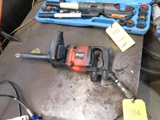 LOT: Central Pneumatic Earth Quake 1" Aluminum Air Impact Wrench, Model EQ101A (LOCATED IN MECHANIC