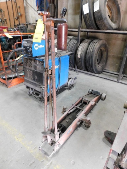 Jet Service Jack 10-Ton Hydraulic Floor Jack (LOCATED IN MECHANIC SHOP)