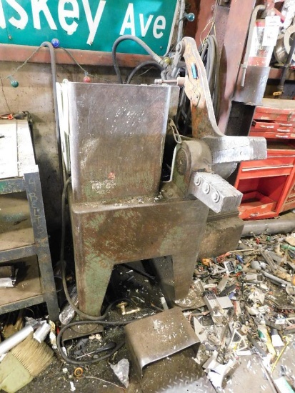 Constellation Steel Bar & Scrap Shear w/Foot Pedal Control, Model: 1-8, S/N: 7202 (LOCATED IN MAIN