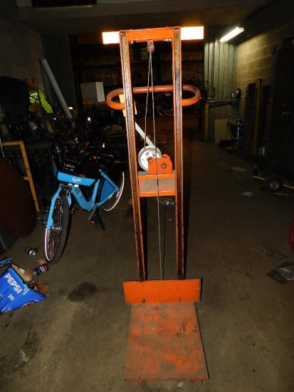 Manual Crank Stacker (LOCATED IN MAIN BLDG.)