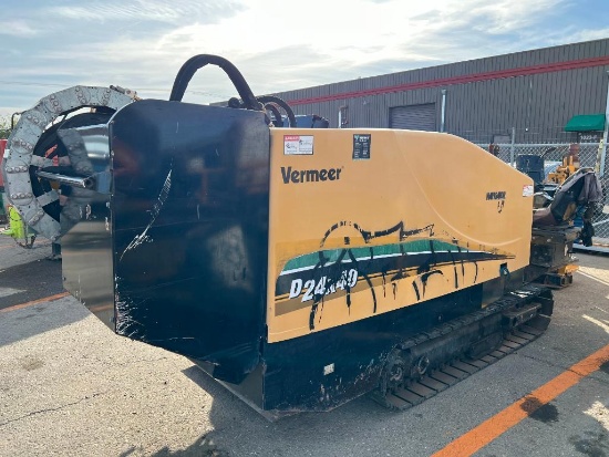 2019 Vermeer D24DX40III Crawler Multi Directional Drill, VIN 1VRX200F4G10002, Approx. 500' of Rod,