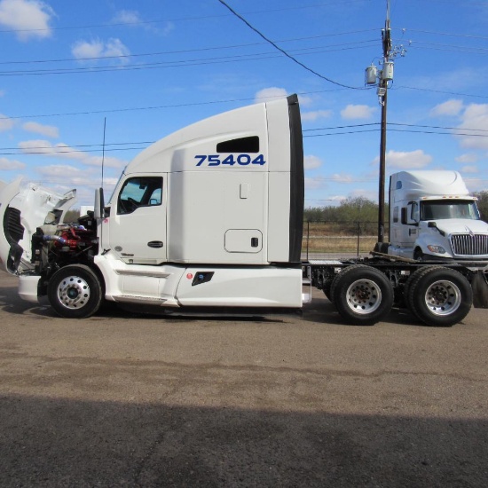 2020 Kenworth T680 Sleeper Truck, VIN 1XKYD49X7LJ220835, Automatic Transmission, Cummins X15 Turbo