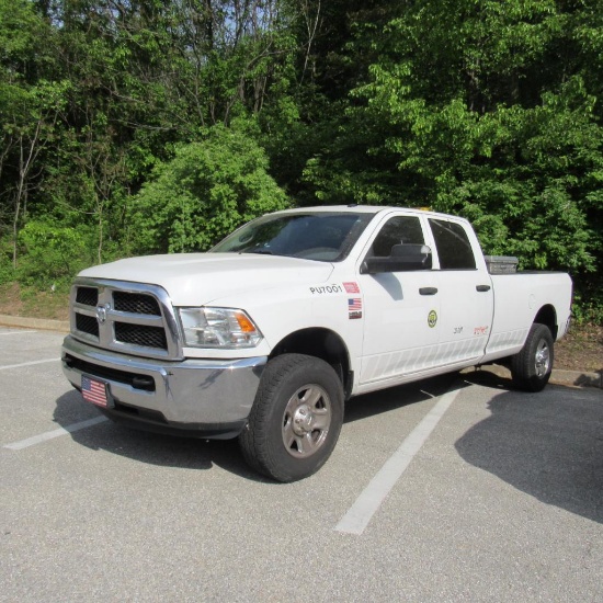 2018 Dodge Ram 2500 Crew Cab Truck 4 x 4, 8' Box, VIN: 3C6UR5HJ4JG390168, 6.4 L Hemi Gas Engine,