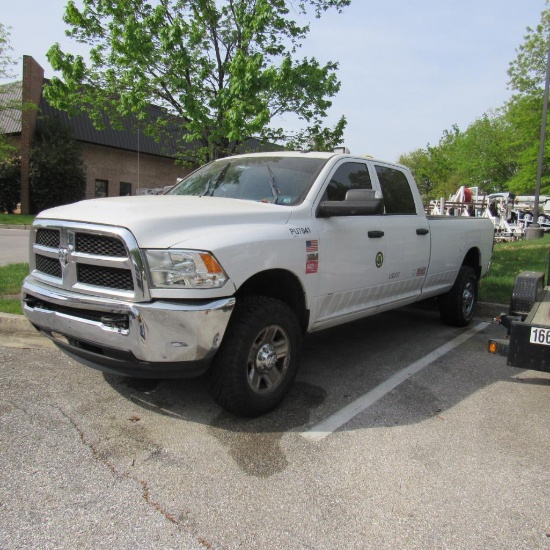 2018 Dodge Ram 2500 Crew Cab Truck 4 x 4, 8' Box, VIN: 3C6UR5HJ5JG364596, 6.4 L Hemi Gas Engine,