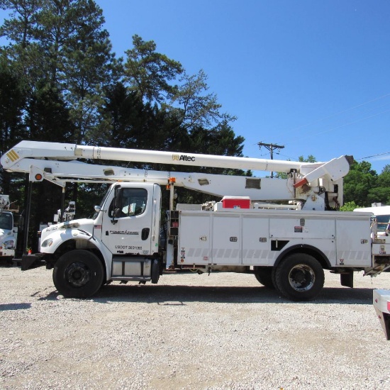 Altec AA755, 55' Rear Mounted 2-Man Bucket Aerial Boom, S/N 0313BZ7230, Front & Rear A-Frame