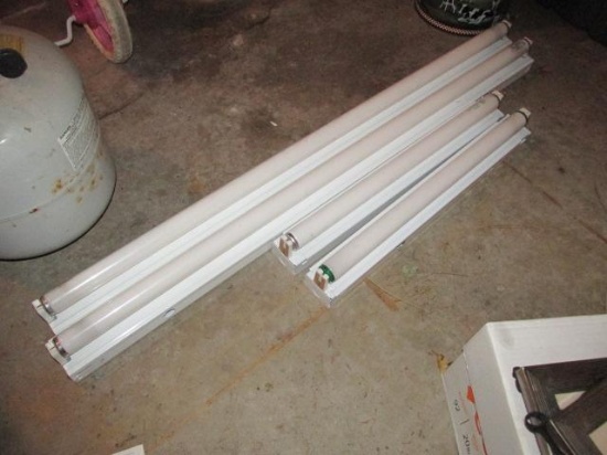 FLUORESCENT LIGHTS 2- 2' & 2-4'