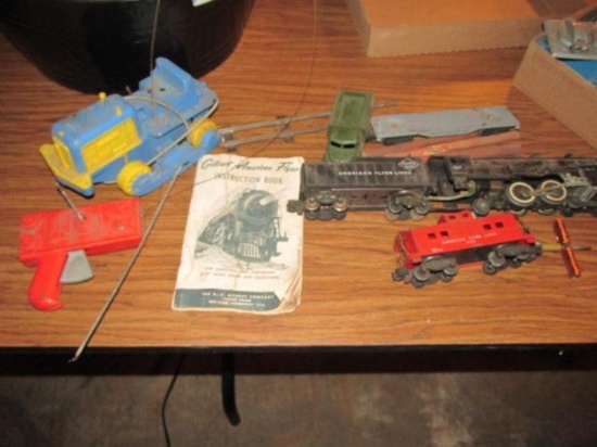 VINTAGE AMERICAN FLYER TRAIN AND TOY LOT