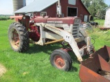 Farmall 460 w/2001 Loader