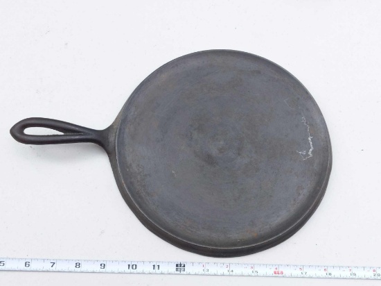 Griswold 8" Round Griddle