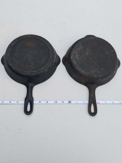 Griswold - Early No 5 1030 & 2502 Cast Iron Skillets