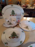 Home for the Holidays Dish Set