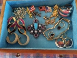 Costume Jewlery - Pins & Earrings Lot