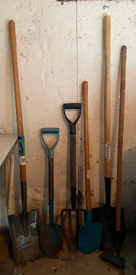 Yard Tool Lot, 4 Shovels, Hoe & Potato Fork
