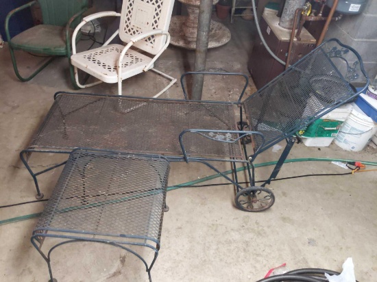 Chaise lounge and table