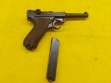 German Lugar 1942, 9 mm Pistol with 1 Extra Magazine SN8647 Not Matching