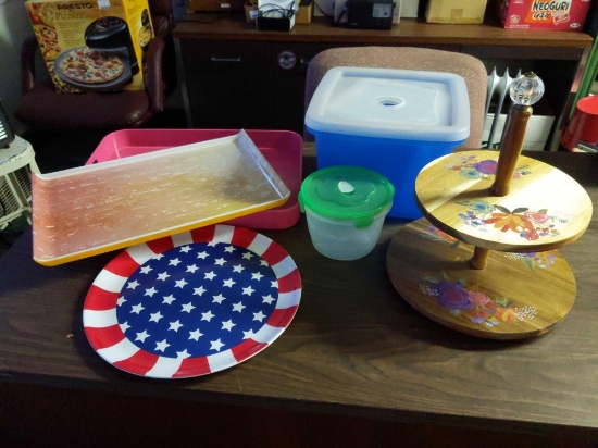 Lazy Susan, Trays, Plasticware Lot