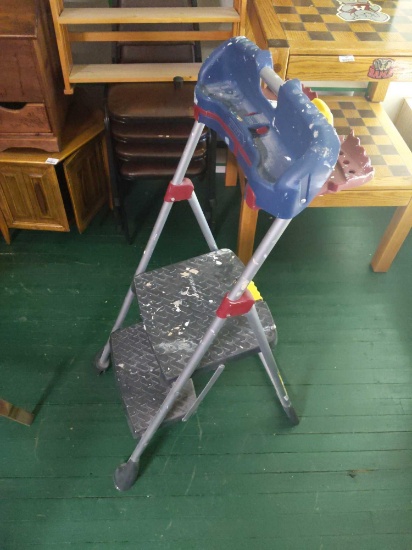 Costco 22" Step Folding Utility Ladder