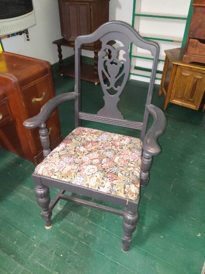 Captains Chair 24"x18"x40"