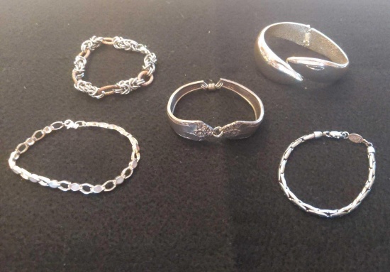 5 Bracelets