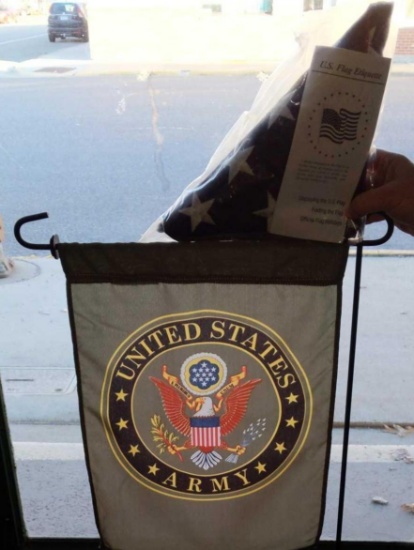 US Army Display Flag with US Flag & Etiquette Flag