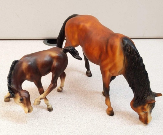 Vintage Breyer Grazing Mom & Baby