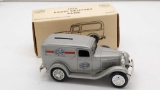 1932 Panel Delivery Bank Barq's Root Beer Ertl 1/25