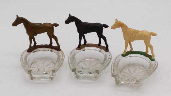 Horse Shoe Single Ashtray Lot - white horse no pegs