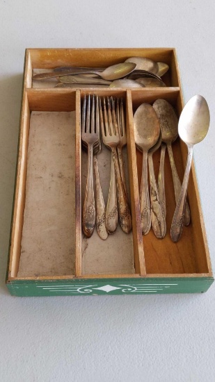 Tudor Plate Oneida Community Flatware Set in Wooden Flatware Box